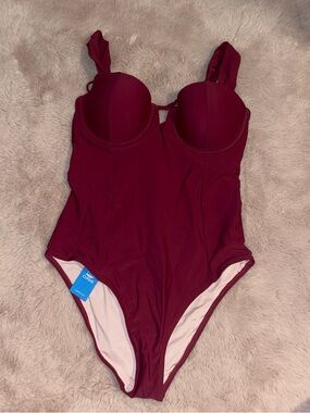 Cupshe Wine Red One-Piece Swimsuit ♥️